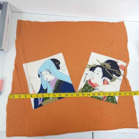 Vintage 80s Beige GeishaFace Rayon Crepe Scarf./ bandana - Picture 7 of 9